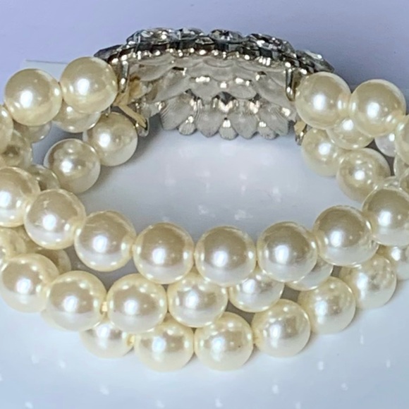 🐝 Bundle🐝 NWOT 2 Faux Pearl & Rhinestone Stretch & Wrap Bracelets - Picture 4 of 13